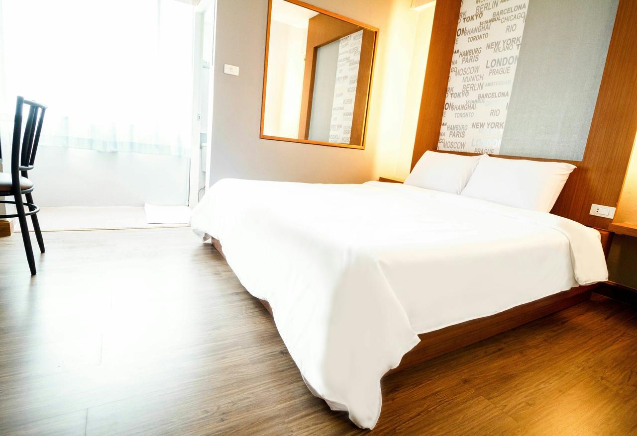 โรงแรมเรือนทิพย์ เชียงราย Ruean Tip Hotel Quarto foto